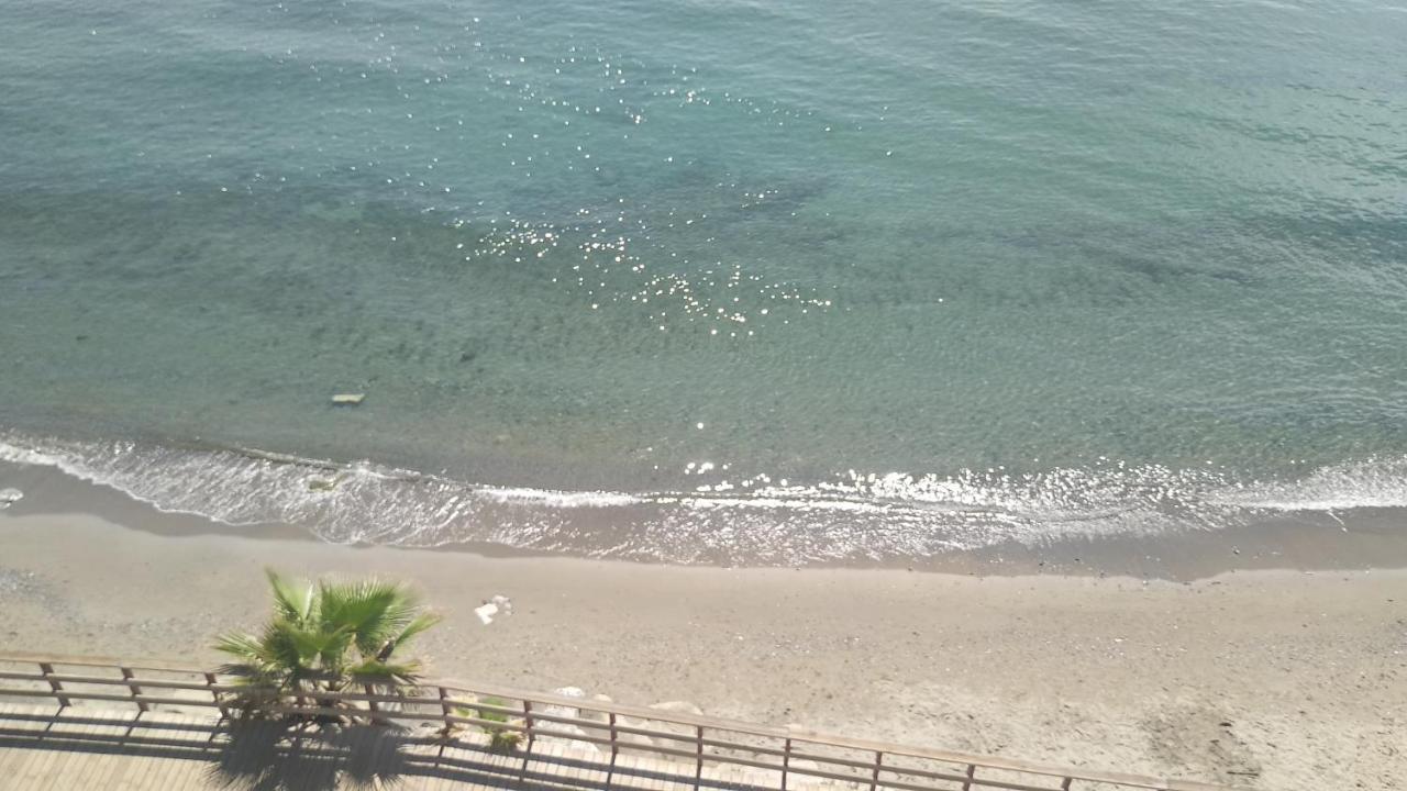 Casa Cachita-En 1ª Linea De Playa Apartman Estepona Kültér fotó