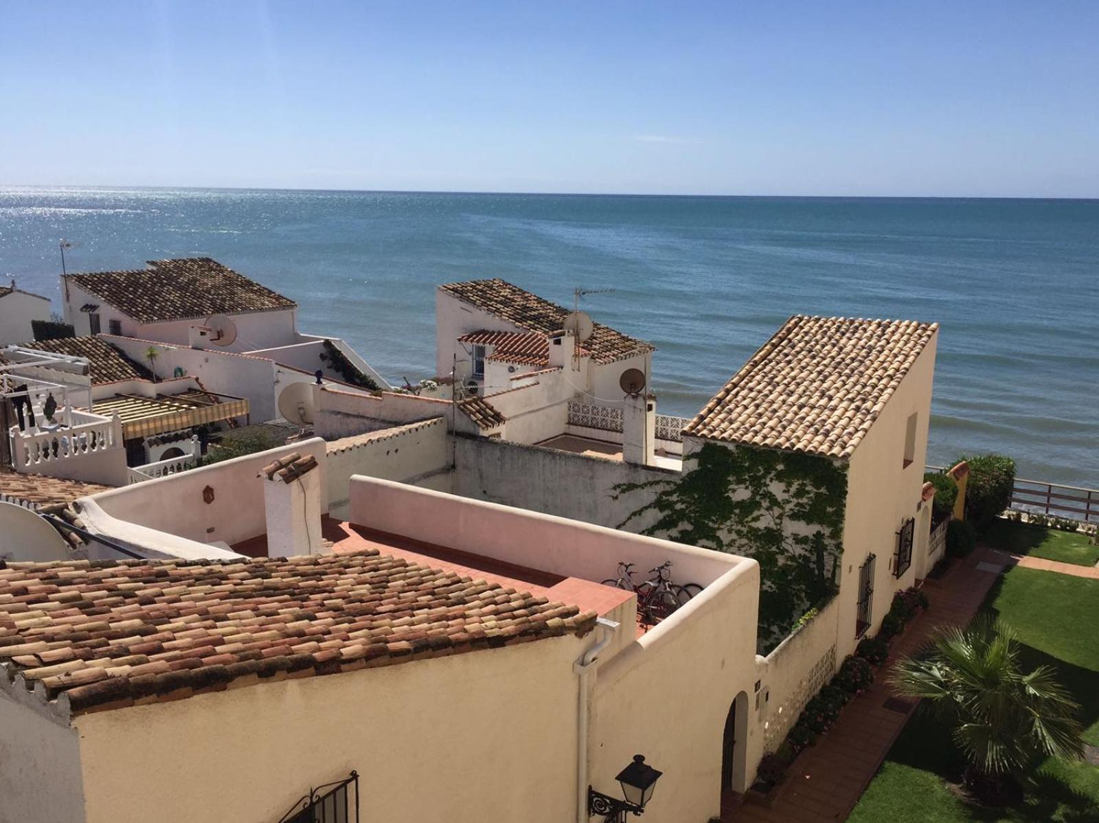 Casa Cachita-En 1ª Linea De Playa Apartman Estepona Kültér fotó